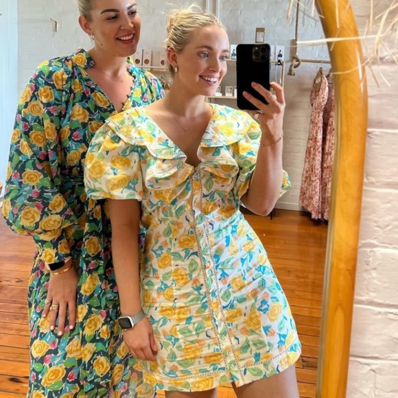 Spell Islamorada Cocktail Meadow Cotton Ruffle Collar V Neck Mini Floral Dress - Picture 1 of 10